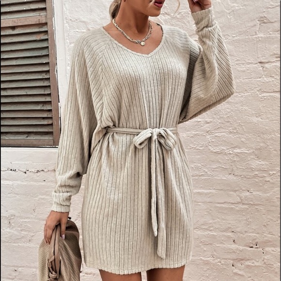Comfy Relaxed Fit Long Sleeve Belted Tee Dress - Picture 7 of 13